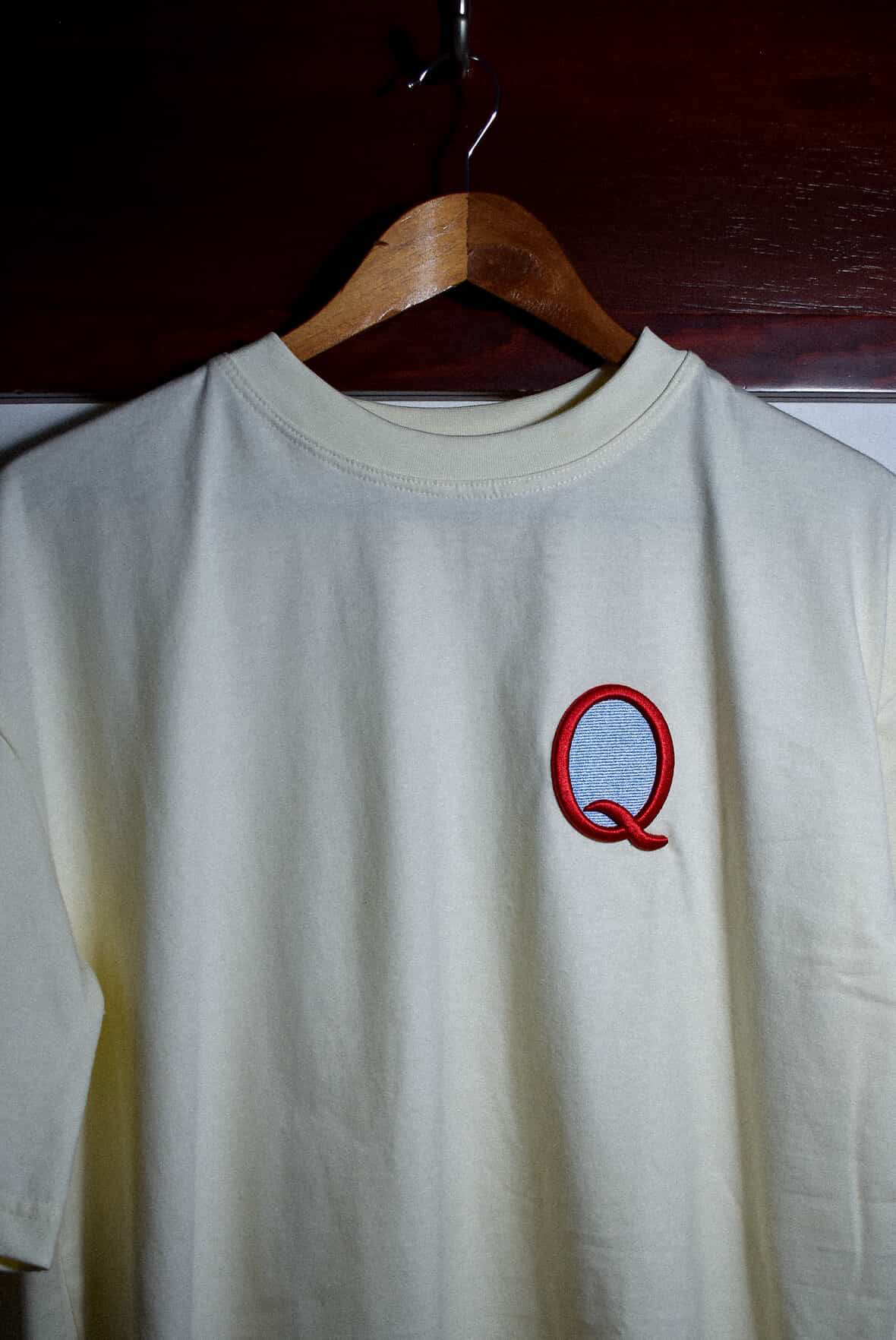 T-shirt ´´Q´´ Bone