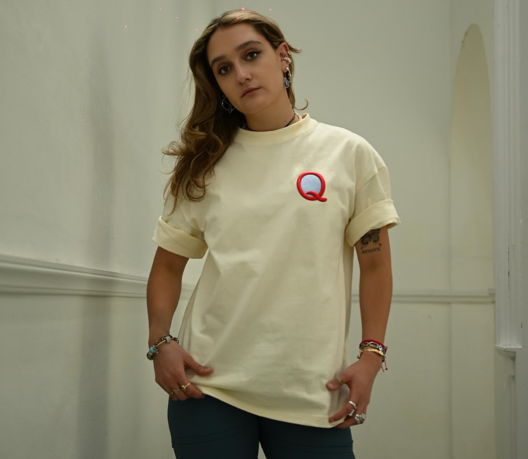 T-shirt ´´Q´´ Bone