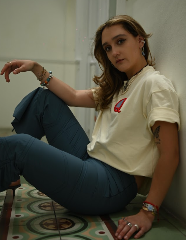 T-shirt ´´Q´´ Bone